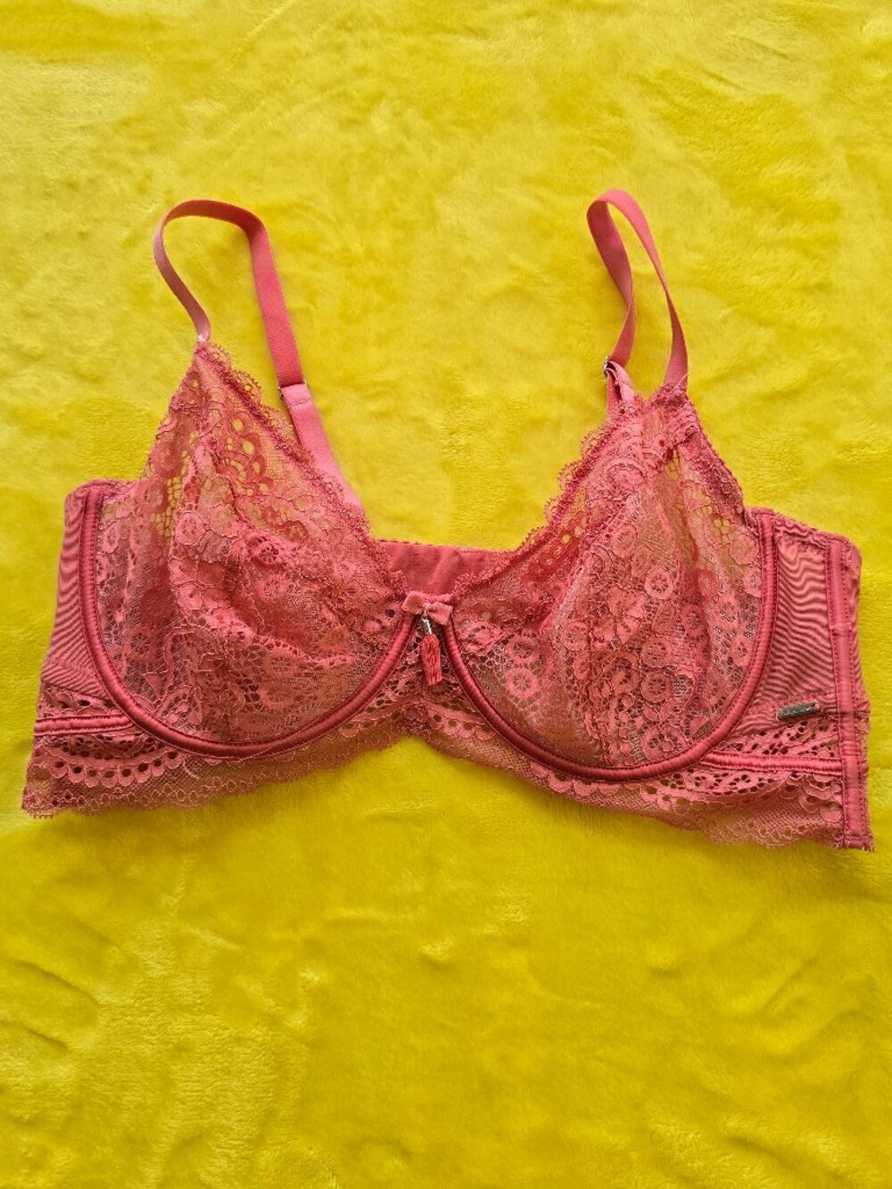 la Vie en Rose lace underwired Bra 38c 85 salmon pink lace
